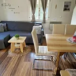 Madeira House - Terme Catez Catez ob Savi
